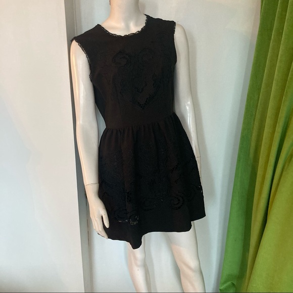 RED Valentino Dresses & Skirts - Red Valentino Dress Embroidered Pointelle Detail Sleeveless Black A- Line